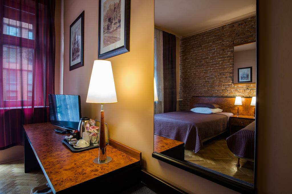 Finger Guest Cracovia
